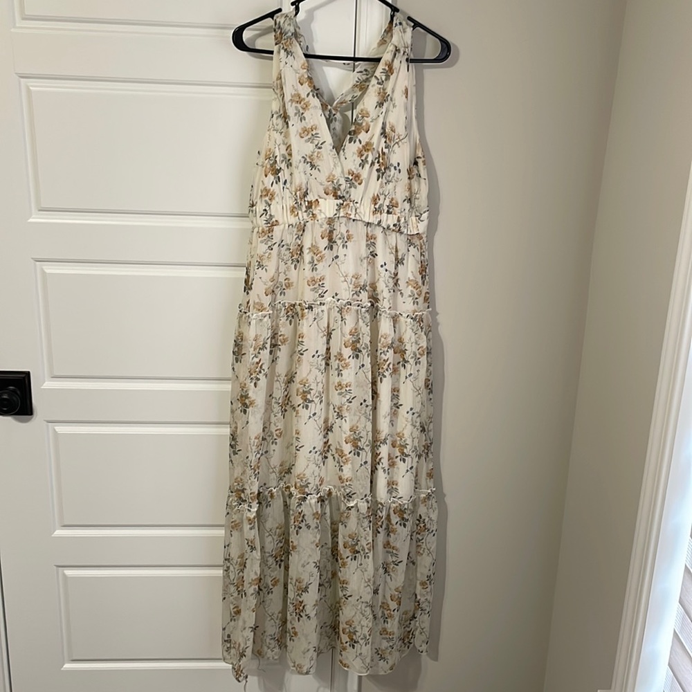 VICI cream floral maxi dress. Size M.